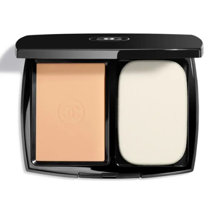 Chanel Ultra Le Teint Compatto SPF15 B60