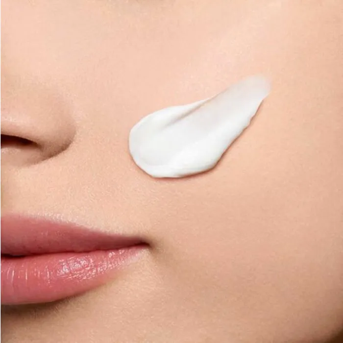 Clarins Hydra-Essentiel Crema Idratante Spf15 50ml — foto 2